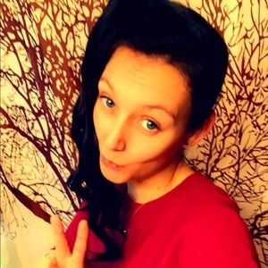 Meet your Posher, Ashley Brooke